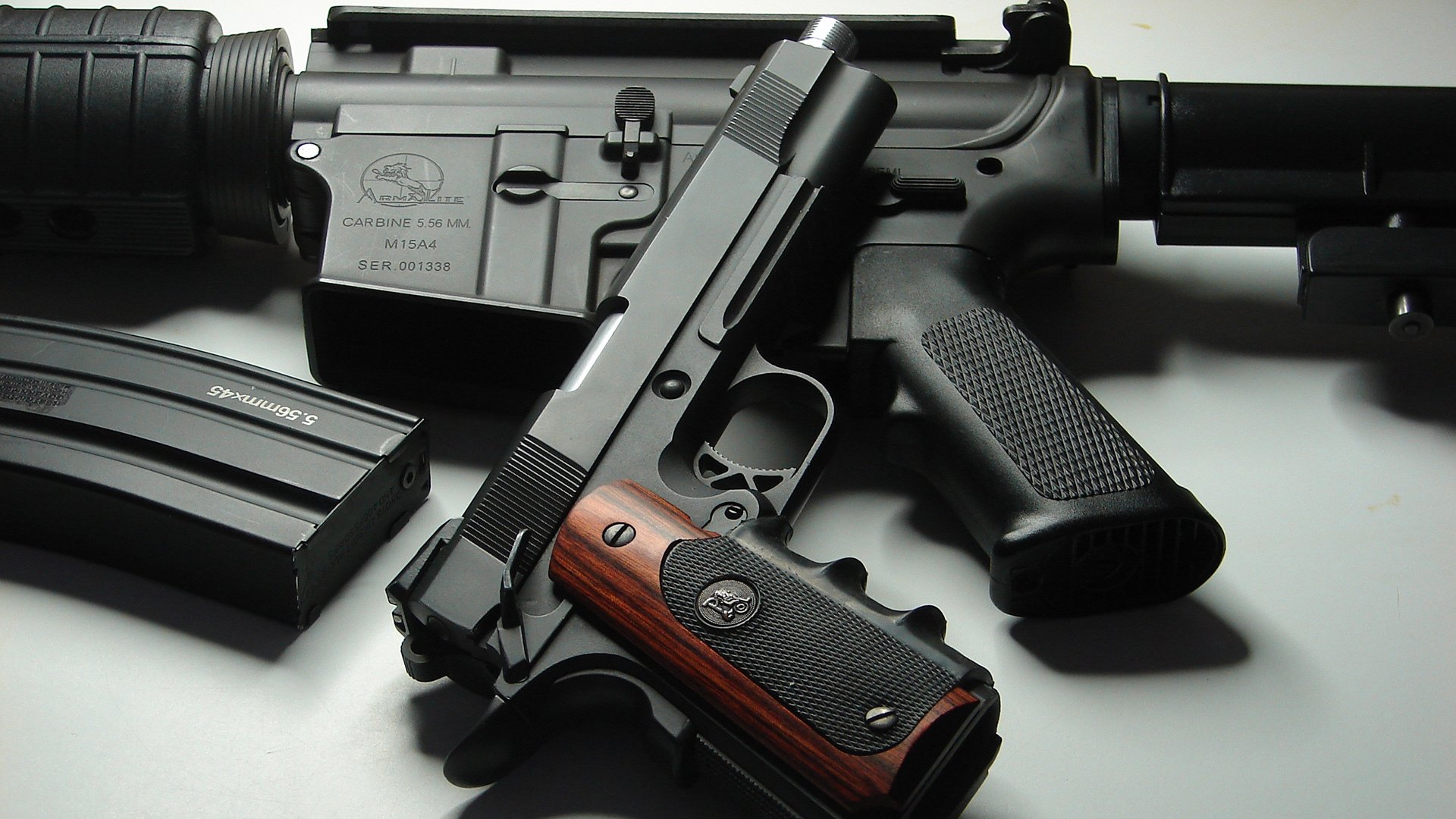 开云官网在线-国际冲浪比赛，海浪争锋展现极限风采，国际冲浪协会