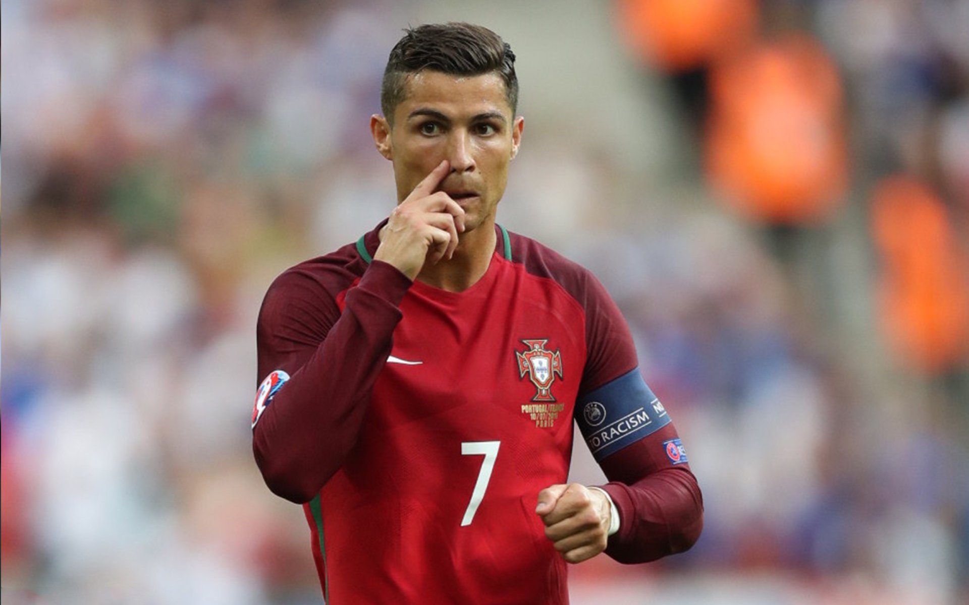 开云体育APP下载-女子足球联赛激烈对决，冠军争夺进入白热化，女子足球赛事